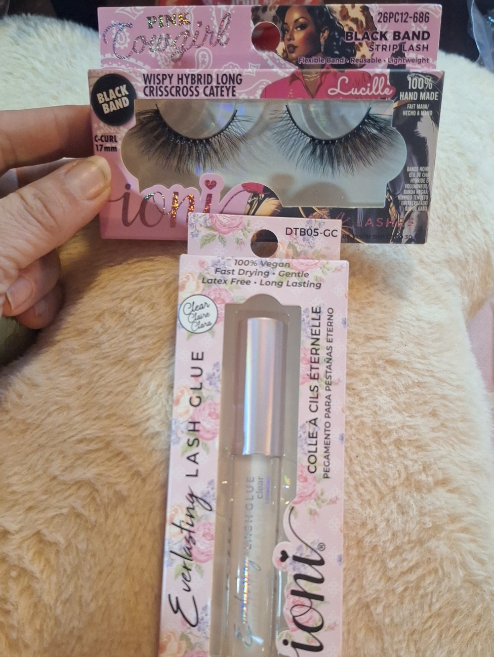 Ioni Wispy Cateye Lashes & Everlasting Lash Glue